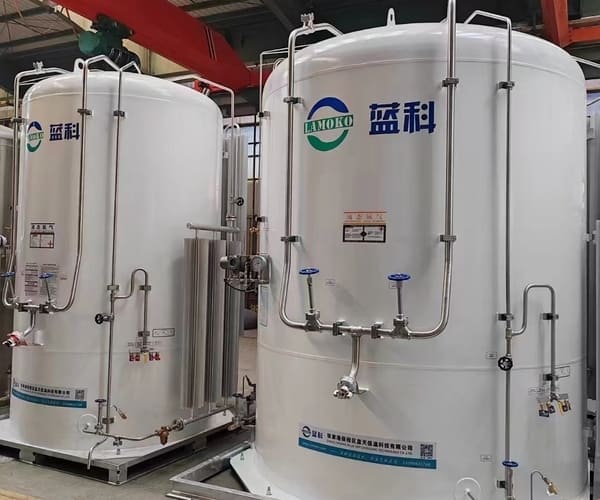 Micro bulk tanks