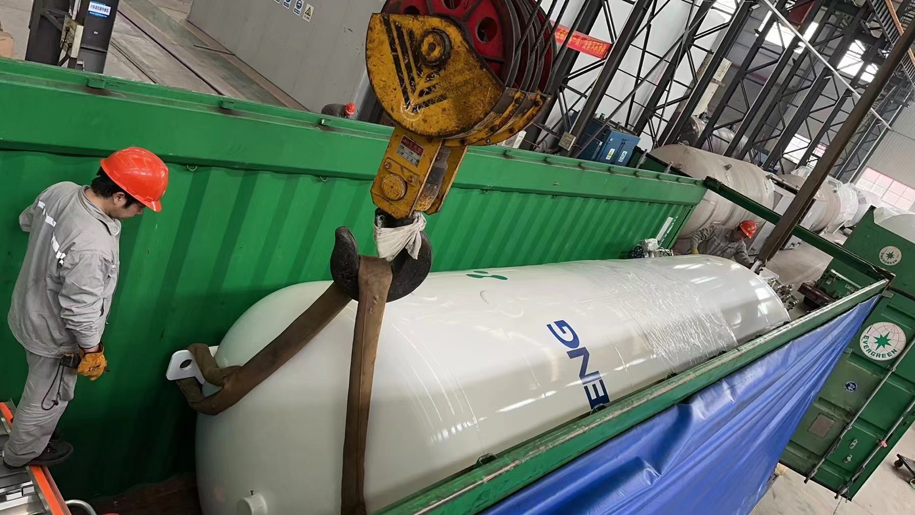 cryogenic tanks in 40' OT container