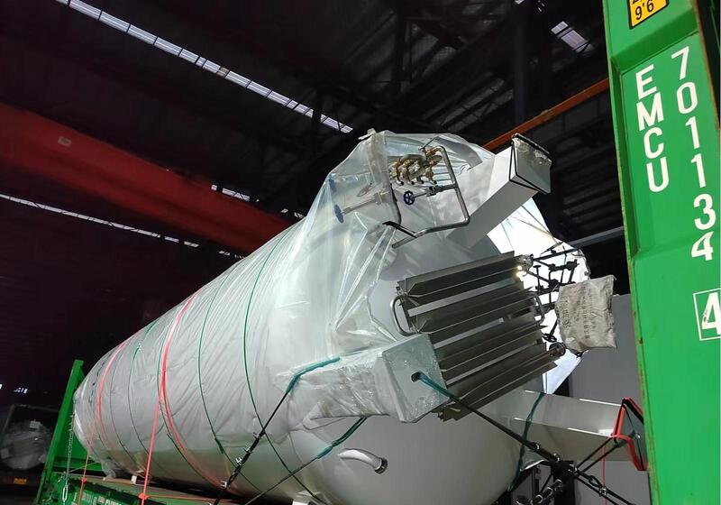 cryogenic tanks on 40' FR container 2