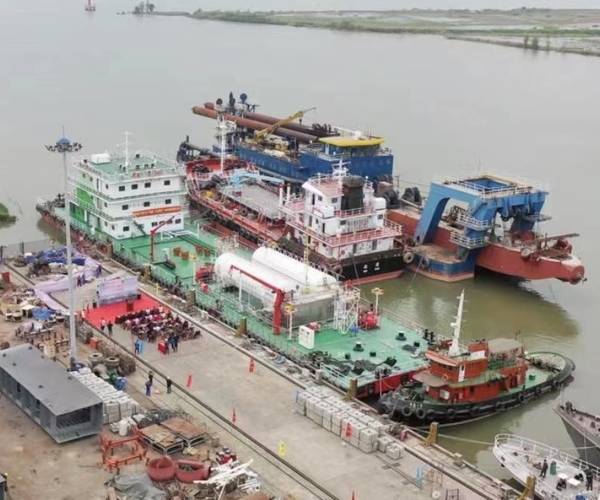 LNG Bunkering Barge Project 4